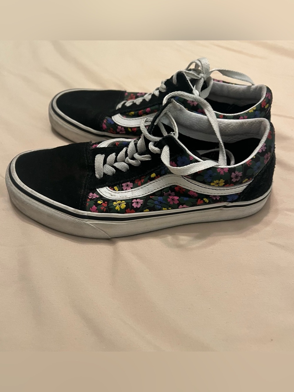 Vans Old Skool Low Top Black Sneakers With Multicolored Floral Print Size 7.5